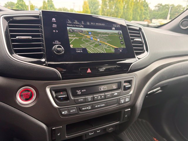Certified 2025 Honda Passport TrailSport image 19
