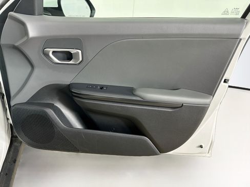 Used 2025 Kia K4 FWD image 30