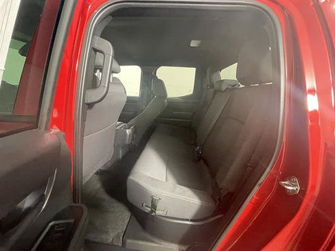 Certified 2025 Toyota Tacoma SR AWD/4WD image 10