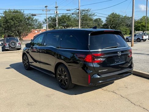 Used 2025 Honda Odyssey Sport-L image 8