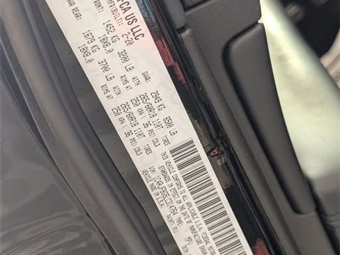 Used 2020 Jeep Grand Cherokee Limited image 39