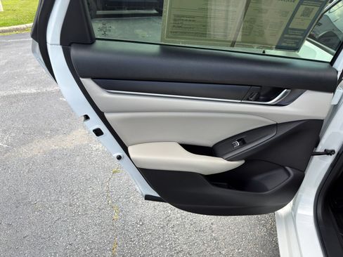 Used 2021 Honda Accord LX image 26