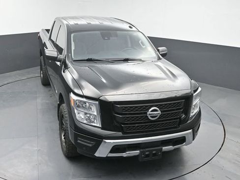 Used 2021 Nissan Titan SV w/ SV Convenience Package image 39