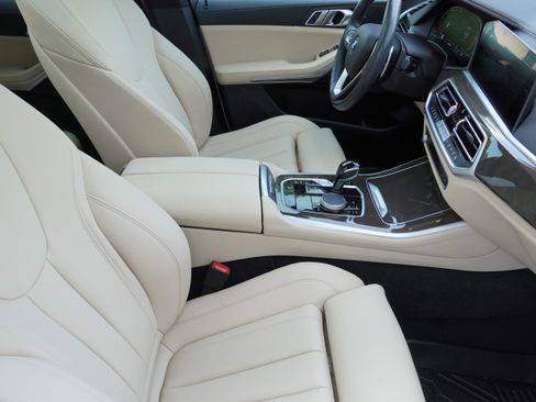 Used 2022 BMW X5 sDrive40i w/ Premium Package RWD image 12