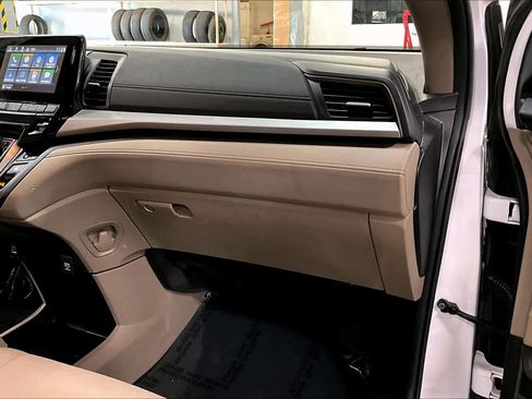 Used 2024 Honda Odyssey EX-L image 19