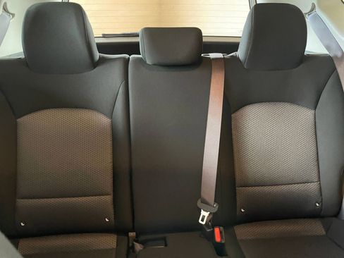 Used 2025 Kia Soul LX w/ LX Technology Package FWD image 36