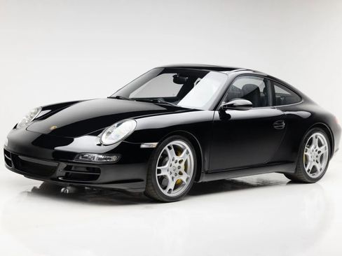 Used 2005 Porsche 911 Carrera S RWD image 13