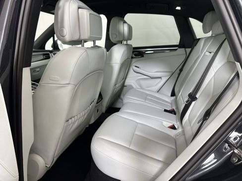 Used 2025 Porsche Macan image 16