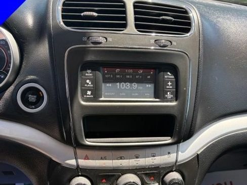 Used 2020 Dodge Journey SE w/ SE Popular Equipment Group FWD image 20