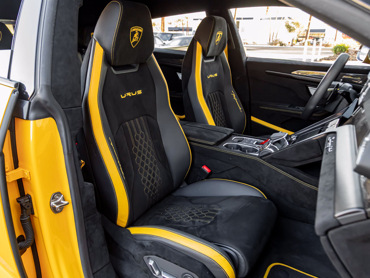 Used 2024 Lamborghini Urus Performante AWD/4WD image 38