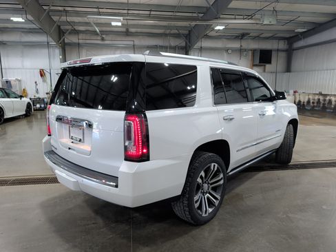 Used 2018 GMC Yukon Denali w/ Denali Ultimate Package AWD/4WD image 3