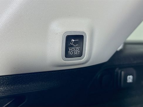 Used 2022 Jeep Grand Cherokee Limited 4xe image 30