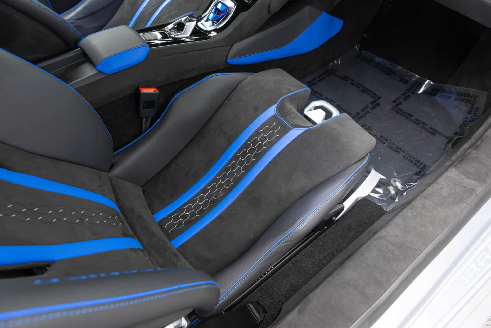 Used 2023 Lamborghini Huracan Tecnica RWD image 39