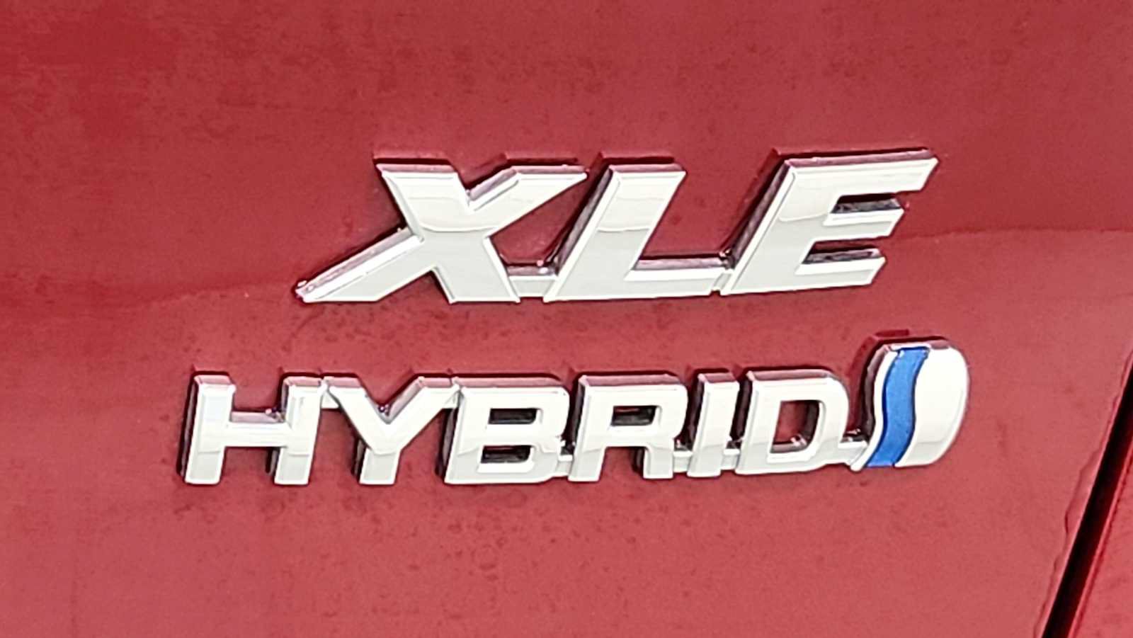 Certified 2020 Toyota RAV4 XLE w/ Carpet Mat Package AWD/4WD image 28