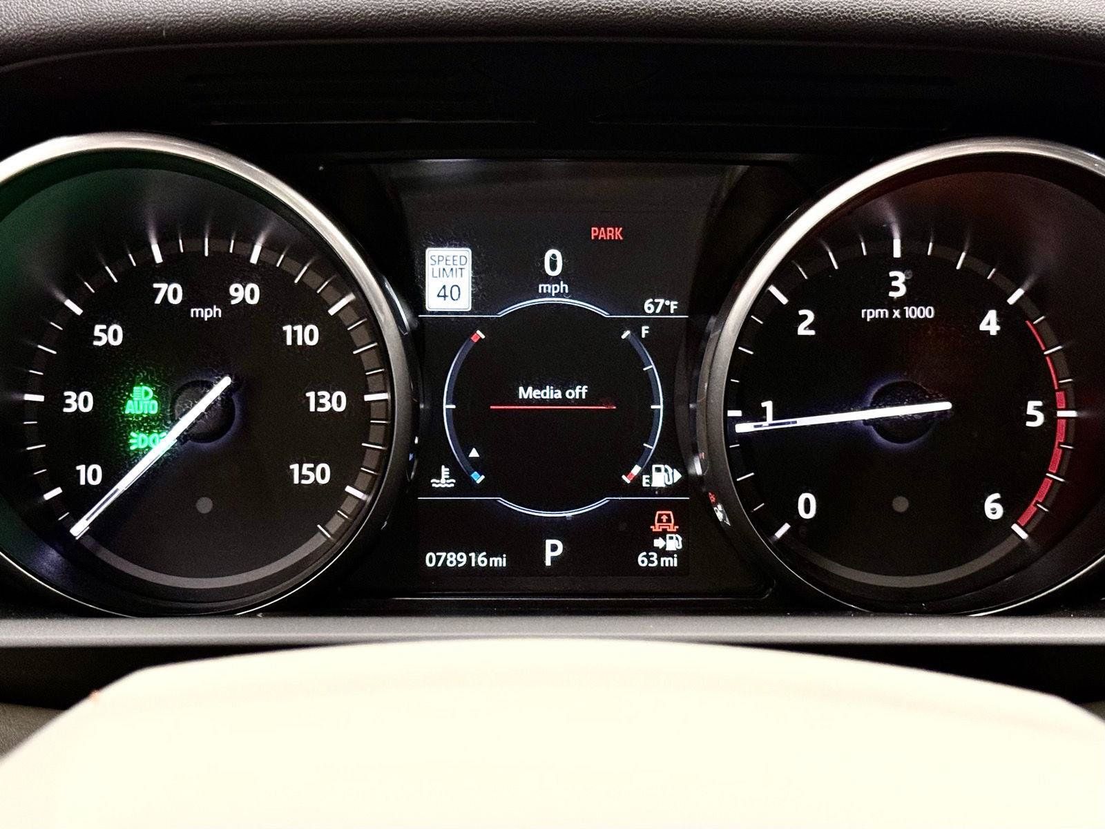 Used 2017 Land Rover Discovery HSE Luxury AWD/4WD image 25