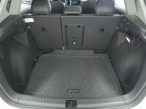 New 2024 Volkswagen Taos SE image 30