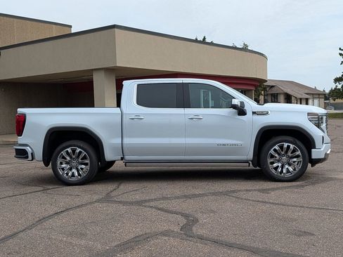 New 2026 GMC Sierra 1500 Denali w/ Denali Reserve Package AWD/4WD image 17