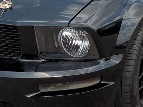 Used 2007 Ford Mustang GT RWD image 11