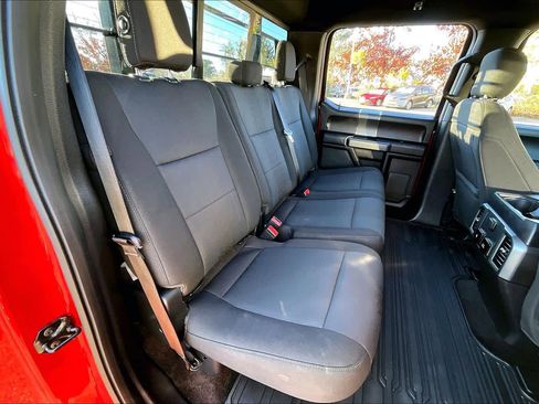 Used 2018 Ford F150 XLT w/ Equipment Group 302A Luxury image 19