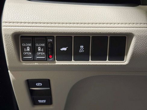 Used 2025 Honda Odyssey EX-L image 10