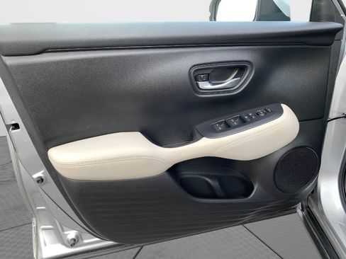 Used 2023 Honda HR-V LX image 11