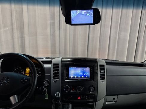 Used 2018 Mercedes-Benz Sprinter 3500 image 19