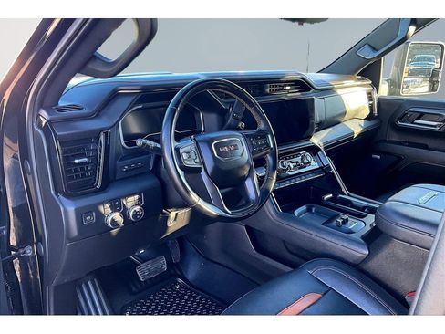 Used 2024 GMC Sierra 2500 AT4 w/ AT4 Premium Plus Package image 13