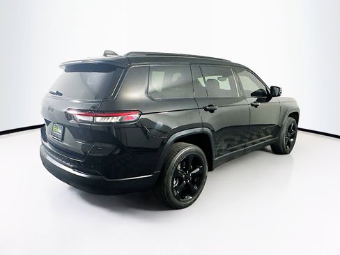 Used 2023 Jeep Grand Cherokee L Laredo image 9