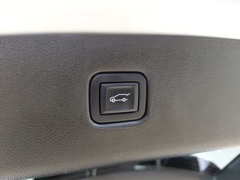 Certified 2022 Chevrolet Blazer Premier w/ Enhanced Convenience Package AWD/4WD image 13