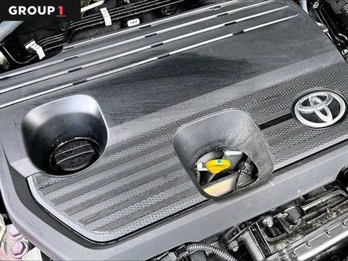 Certified 2025 Toyota Crown Signia AWD/4WD image 31