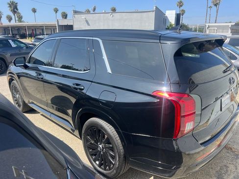 Used 2025 Hyundai Palisade Calligraphy AWD/4WD image 3