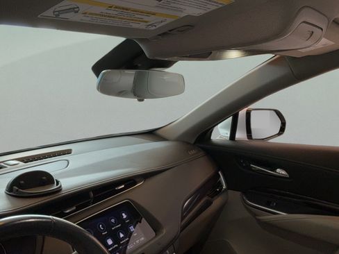 Used 2021 Cadillac XT4 Luxury w/ Cold Weather Package FWD image 22