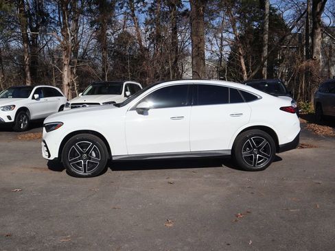 Used 2025 Mercedes-Benz GLC 300 4MATIC image 6