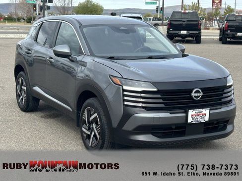 Used 2025 Nissan Kicks SV FWD image 1