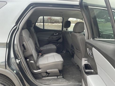 Used 2020 Chevrolet Traverse LT image 14