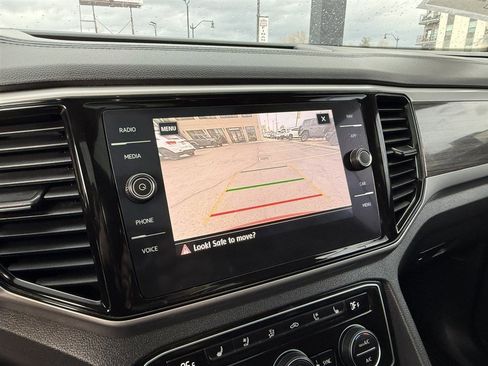 Used 2021 Volkswagen Atlas SEL Premium image 43