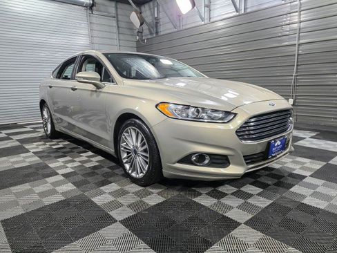 Used 2016 Ford Fusion SE w/ Equipment Group 202A AWD/4WD image 4