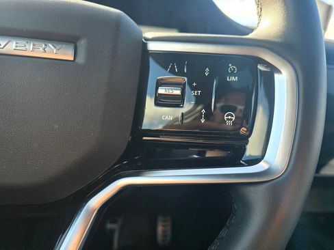 Used 2025 Land Rover Discovery Sport Dynamic SE image 31