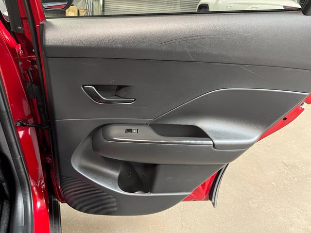 Used 2025 Hyundai Kona SEL FWD image 13
