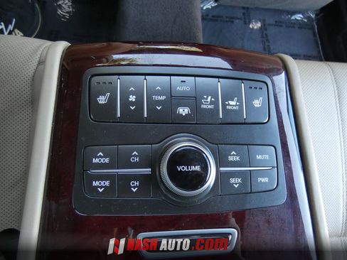 Used 2013 Hyundai Equus Signature RWD image 46