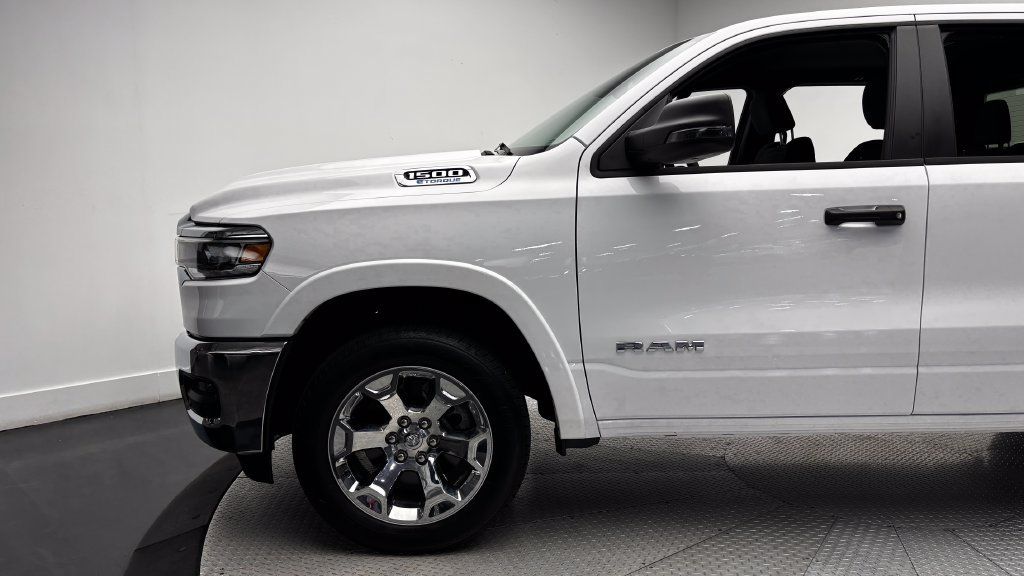 Used 2025 RAM 1500 Big Horn AWD/4WD image 7