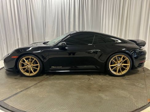 Used 2022 Porsche 911 Carrera S RWD image 2