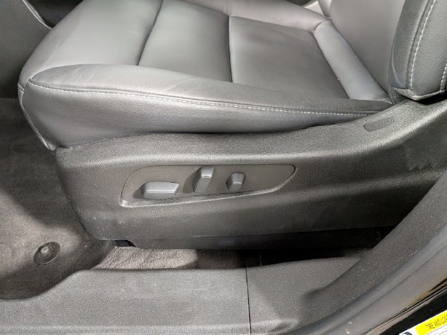 Certified 2023 Cadillac XT4 Premium Luxury w/ Cold Weather Package FWD image 17