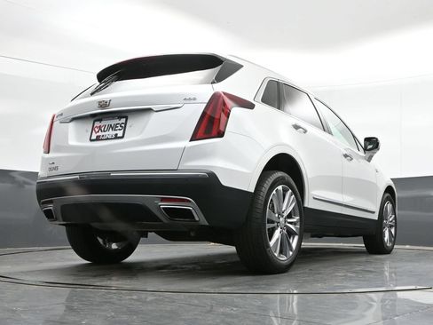 Used 2024 Cadillac XT5 Premium Luxury w/ LPO, Floor Liner Package AWD/4WD image 40