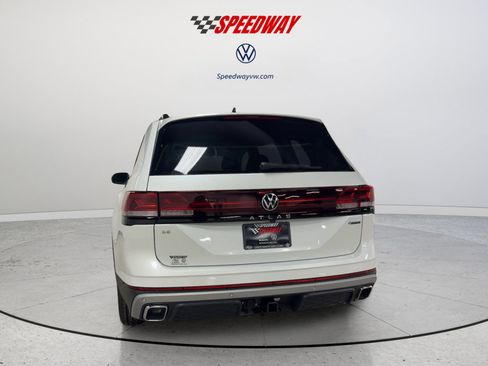 New 2026 Volkswagen Atlas Peak Edition AWD/4WD image 7