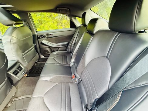 Used 2019 Toyota Avalon XSE w/ All Weather Liner Package image 4