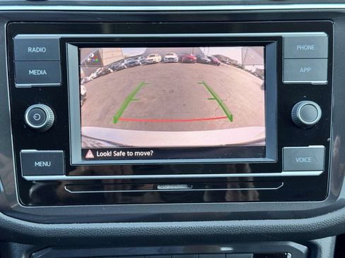 Used 2020 Volkswagen Tiguan S FWD image 41