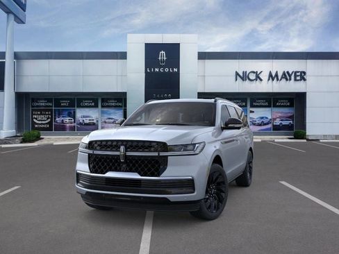 New 2025 Lincoln Navigator Reserve w/ Jet Appearance Package image 2