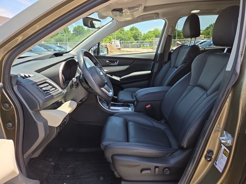 Used 2022 Subaru Ascent Limited w/ Technology Package AWD/4WD image 10