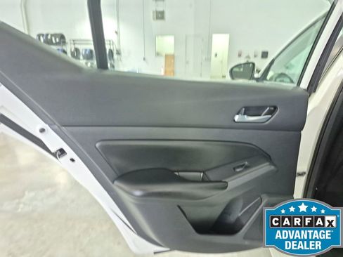 Used 2022 Nissan Altima 2.5 S FWD image 19